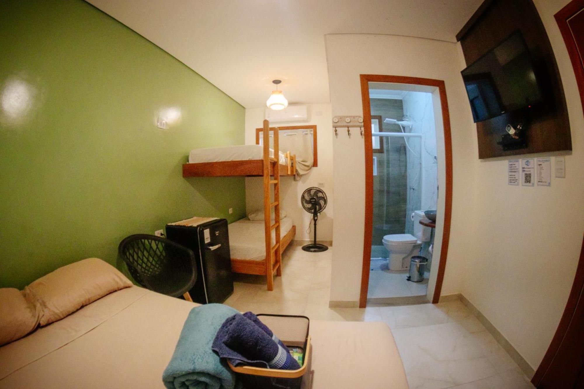 Atlantic Hostel Experience Sao Sebastiao  Exterior foto