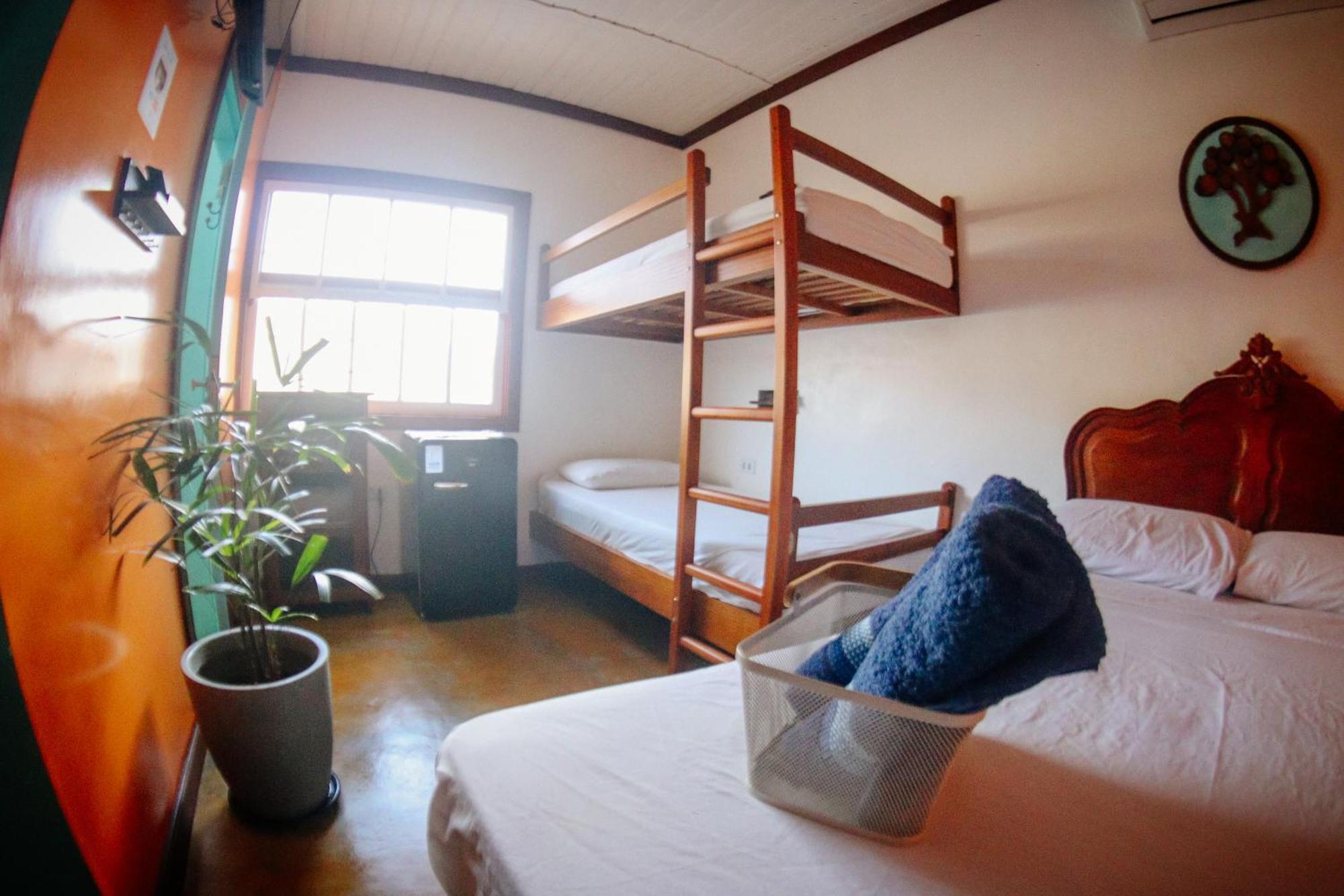 Atlantic Hostel Experience Sao Sebastiao  Exterior foto